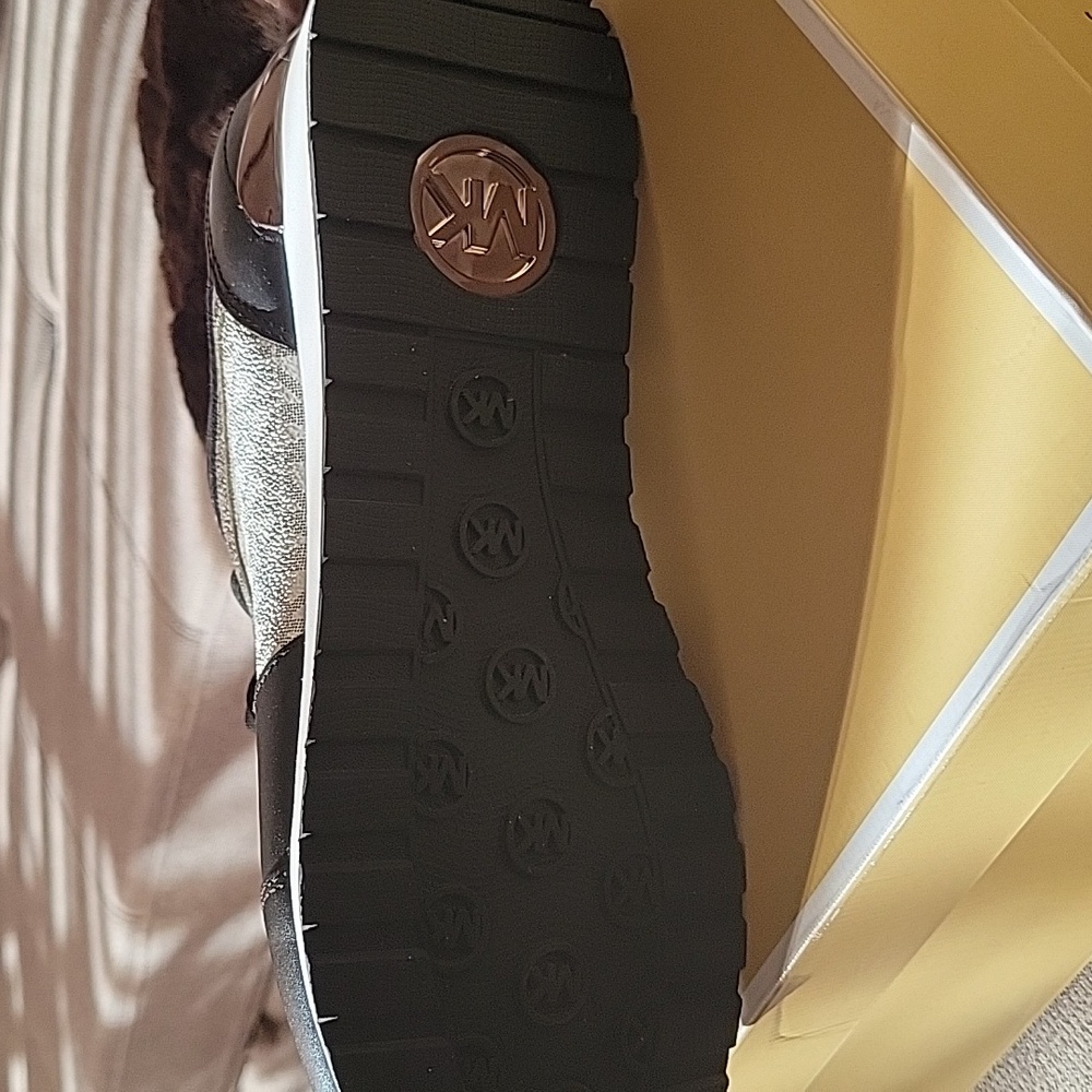 Michael Michael Kors Billie Trainer - Picture 6 of 6